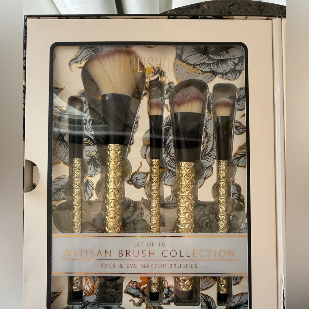 Makeup Brush Set - Gold and Black